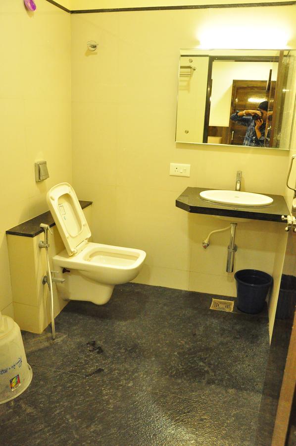 Pai Residency Ξενοδοχείο Hospet Εξωτερικό φωτογραφία